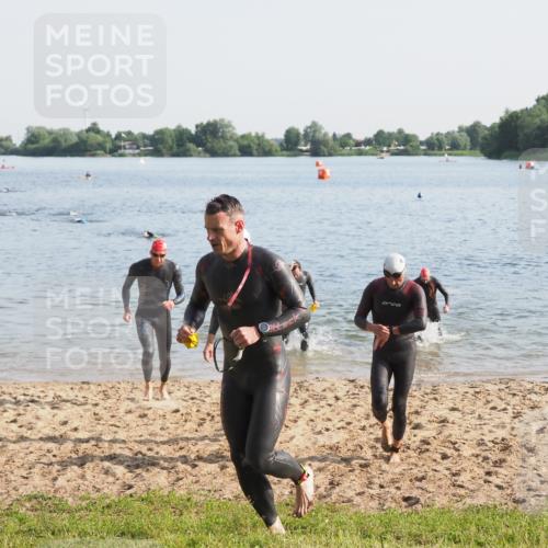 21.06.2025 - 27. Vierlanden-Triathlon MichiJ http://msf.ph/oto/7975208 15.06.2026 08:41:10 Schwimmen 22, 99, 109, 111, 129, 138, 147, 176 meine-sportfotos.de