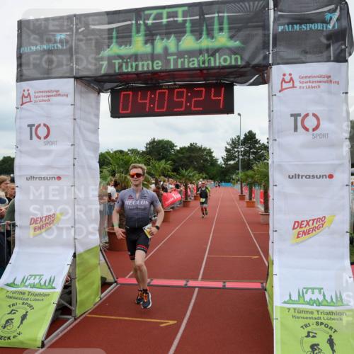 15.06.2025 - 7 Türme Triathlon Michael Strokosch http://msf.ph/oto/7975262 15.06.2025 14:09:23 Ziel 782, 797, 910 meine-sportfotos.de