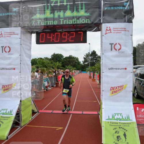 15.06.2025 - 7 Türme Triathlon Michael Strokosch http://msf.ph/oto/7975289 15.06.2025 14:09:27 Ziel 797, 910 meine-sportfotos.de
