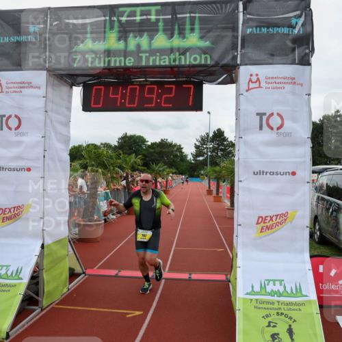 15.06.2025 - 7 Türme Triathlon Michael Strokosch http://msf.ph/oto/7975292 15.06.2025 14:09:27 Ziel 797, 910 meine-sportfotos.de