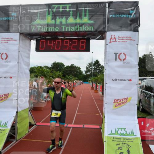 15.06.2025 - 7 Türme Triathlon Michael Strokosch http://msf.ph/oto/7975300 15.06.2025 14:09:28 Ziel 797, 910 meine-sportfotos.de