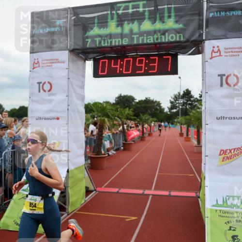 15.06.2025 - 7 Türme Triathlon Michael Strokosch http://msf.ph/oto/7975342 15.06.2025 14:09:36 Ziel 854 meine-sportfotos.de