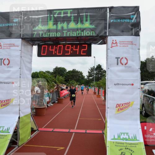 15.06.2025 - 7 Türme Triathlon Michael Strokosch http://msf.ph/oto/7975345 15.06.2025 14:09:42 Ziel 199, 854, 972 meine-sportfotos.de