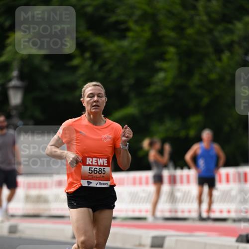 15.06.2025 - REWE Women's Run Dr. Thomas Lammeyer http://msf.ph/oto/7975378 15.06.2025 10:40:43 Laufen 5685 meine-sportfotos.de