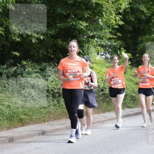15.06.2025 - REWE Women's Run Jannik Wohlers http://msf.ph/oto/7975394 15.06.2025 10:10:12 Laufen 5559, 5344, 5270, 5450 meine-sportfotos.de