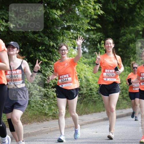 15.06.2025 - REWE Women's Run Jannik Wohlers http://msf.ph/oto/7975426 15.06.2025 10:10:13 Laufen 5559, 5084, 5344, 5270, 5029, 5450 meine-sportfotos.de