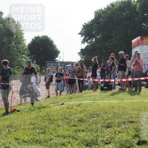 15.06.2025 - 27. Vierlanden-Triathlon KatJ http://msf.ph/oto/7975447 15.06.2025 08:31:42 Schwimmen 63 meine-sportfotos.de