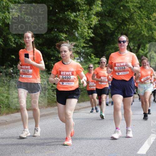 15.06.2025 - REWE Women's Run Jannik Wohlers http://msf.ph/oto/7975488 15.06.2025 10:10:15 Laufen 5344, 5270, 5450, 5553, 5146 meine-sportfotos.de