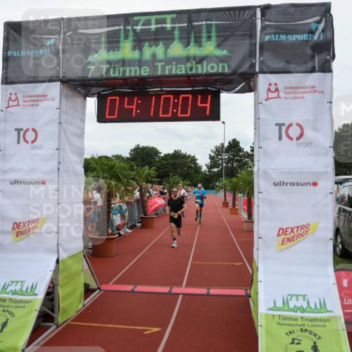 15.06.2025 - 7 Türme Triathlon Michael Strokosch http://msf.ph/oto/7975513 15.06.2025 14:10:04 Ziel 392, 921, 1059 meine-sportfotos.de