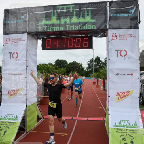 15.06.2025 - 7 Türme Triathlon Michael Strokosch http://msf.ph/oto/7975550 15.06.2025 14:10:06 Ziel 392, 921, 1059 meine-sportfotos.de