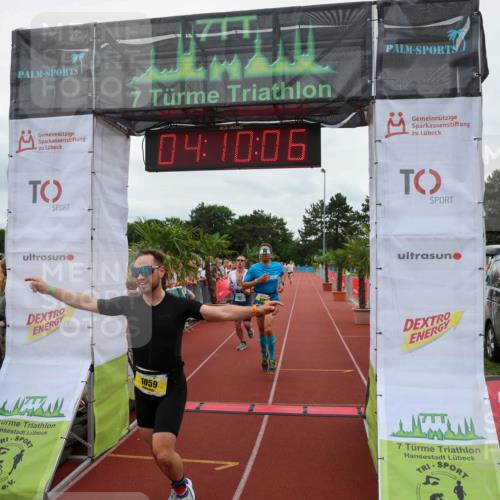 15.06.2025 - 7 Türme Triathlon Michael Strokosch http://msf.ph/oto/7975553 15.06.2025 14:10:06 Ziel 392, 921, 1059 meine-sportfotos.de