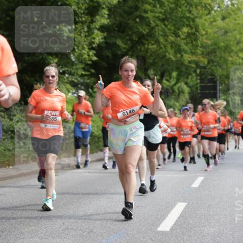 15.06.2025 - REWE Women's Run Jannik Wohlers http://msf.ph/oto/7975554 15.06.2025 10:10:18 Laufen 5553, 65, 5146 meine-sportfotos.de