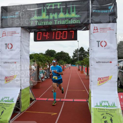 15.06.2025 - 7 Türme Triathlon Michael Strokosch http://msf.ph/oto/7975562 15.06.2025 14:10:06 Ziel 392, 921, 1059 meine-sportfotos.de