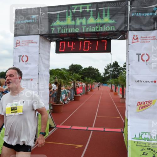 15.06.2025 - 7 Türme Triathlon Michael Strokosch http://msf.ph/oto/7975641 15.06.2025 14:10:16 Ziel 868 meine-sportfotos.de