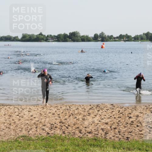 21.06.2025 - 27. Vierlanden-Triathlon MichiJ http://msf.ph/oto/7975642 15.06.2026 08:42:48 Schwimmen 137, 154 meine-sportfotos.de