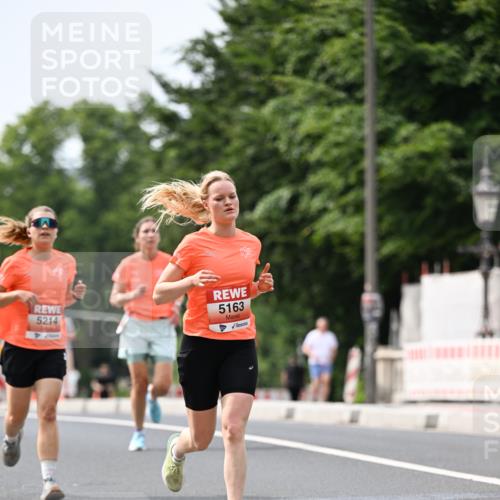 15.06.2025 - REWE Women's Run Dr. Thomas Lammeyer http://msf.ph/oto/7975647 15.06.2025 10:40:55 Laufen 4, 5214, 5163 meine-sportfotos.de