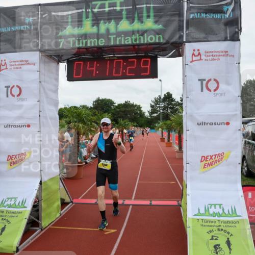 15.06.2025 - 7 Türme Triathlon Michael Strokosch http://msf.ph/oto/7975684 15.06.2025 14:10:28 Ziel 990, 1154 meine-sportfotos.de