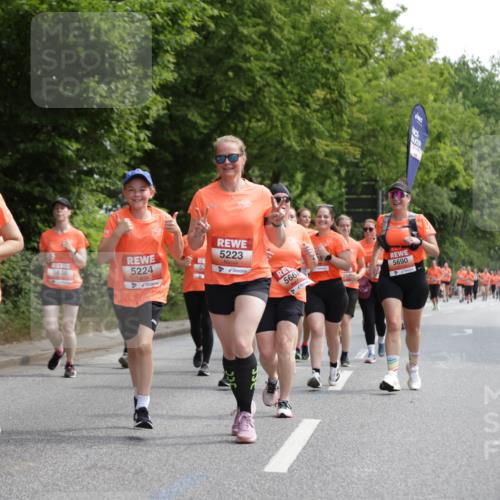 15.06.2025 - REWE Women's Run Jannik Wohlers http://msf.ph/oto/7975691 15.06.2025 10:10:22 Laufen 5285, 5284, 5636, 5224, 5223, 566, 5690 meine-sportfotos.de