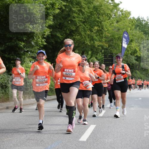 15.06.2025 - REWE Women's Run Jannik Wohlers http://msf.ph/oto/7975693 15.06.2025 10:10:22 Laufen 5285, 5284, 5636, 5224, 5223, 5668, 5690 meine-sportfotos.de
