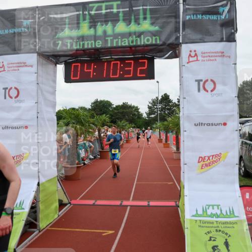 15.06.2025 - 7 Türme Triathlon Michael Strokosch http://msf.ph/oto/7975710 15.06.2025 14:10:31 Ziel 661, 990, 1154, 1184 meine-sportfotos.de