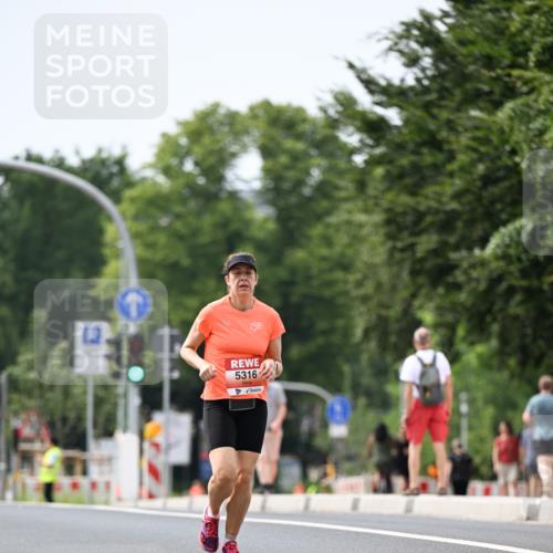 15.06.2025 - REWE Women's Run Dr. Thomas Lammeyer http://msf.ph/oto/7975745 15.06.2025 10:41:00 Laufen 5316 meine-sportfotos.de