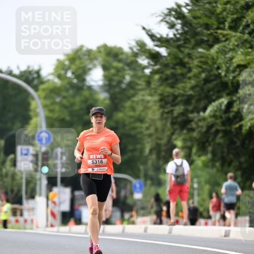 15.06.2025 - REWE Women's Run Dr. Thomas Lammeyer http://msf.ph/oto/7975749 15.06.2025 10:41:00 Laufen 5316 meine-sportfotos.de