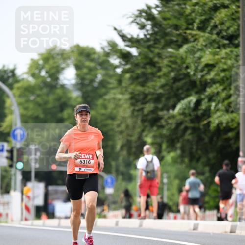 15.06.2025 - REWE Women's Run Dr. Thomas Lammeyer http://msf.ph/oto/7975757 15.06.2025 10:41:00 Laufen 5316 meine-sportfotos.de