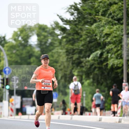 15.06.2025 - REWE Women's Run Dr. Thomas Lammeyer http://msf.ph/oto/7975759 15.06.2025 10:41:01 Laufen 5316 meine-sportfotos.de