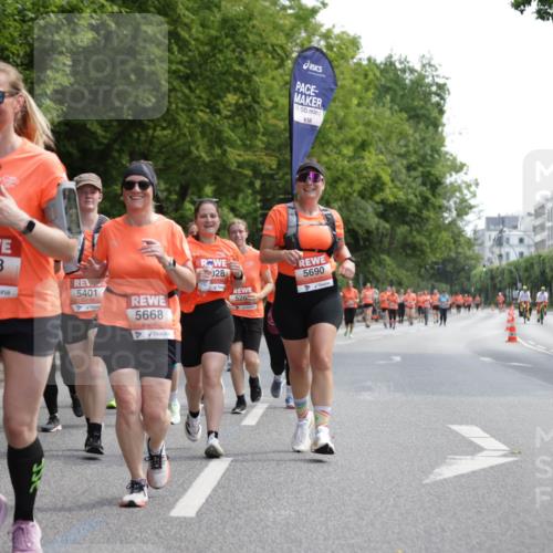 15.06.2025 - REWE Women's Run Jannik Wohlers http://msf.ph/oto/7975761 15.06.2025 10:10:23 Laufen 24, 5517, 5223, 5401, 5668, 028, 526, 00, 5690 meine-sportfotos.de