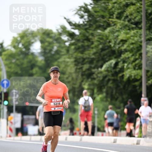 15.06.2025 - REWE Women's Run Dr. Thomas Lammeyer http://msf.ph/oto/7975764 15.06.2025 10:41:01 Laufen 5316 meine-sportfotos.de