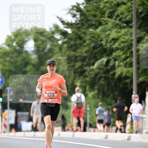 15.06.2025 - REWE Women's Run Dr. Thomas Lammeyer http://msf.ph/oto/7975769 15.06.2025 10:41:01 Laufen 5316 meine-sportfotos.de