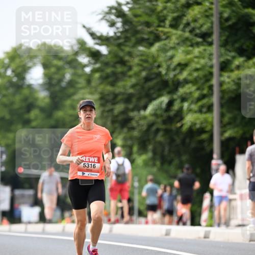 15.06.2025 - REWE Women's Run Dr. Thomas Lammeyer http://msf.ph/oto/7975776 15.06.2025 10:41:01 Laufen 5316 meine-sportfotos.de