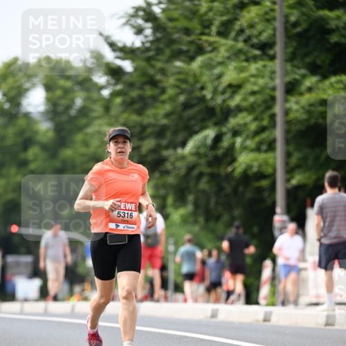 15.06.2025 - REWE Women's Run Dr. Thomas Lammeyer http://msf.ph/oto/7975782 15.06.2025 10:41:01 Laufen 5316 meine-sportfotos.de