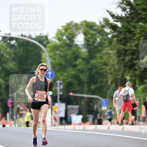 15.06.2025 - REWE Women's Run Dr. Thomas Lammeyer http://msf.ph/oto/7975829 15.06.2025 10:41:07 Laufen 5594 meine-sportfotos.de