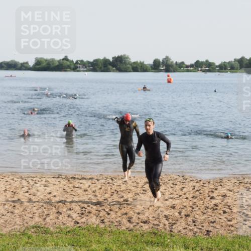 21.06.2025 - 27. Vierlanden-Triathlon MichiJ http://msf.ph/oto/7975877 15.06.2026 08:42:59 Schwimmen 18, 72, 137 meine-sportfotos.de