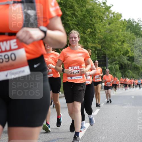 15.06.2025 - REWE Women's Run Jannik Wohlers http://msf.ph/oto/7975883 15.06.2025 10:10:26 Laufen 5690, 89, 260 meine-sportfotos.de