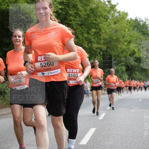 15.06.2025 - REWE Women's Run Jannik Wohlers http://msf.ph/oto/7975933 15.06.2025 10:10:27 Laufen 5089, 439, 5260, 5103 meine-sportfotos.de