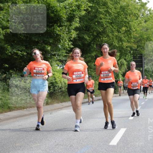 15.06.2025 - REWE Women's Run Jannik Wohlers http://msf.ph/oto/7975990 15.06.2025 10:10:29 Laufen 5324, 5522, 5189, 5666 meine-sportfotos.de