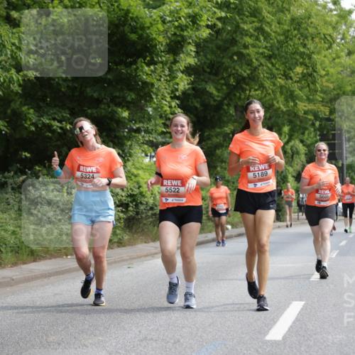 15.06.2025 - REWE Women's Run Jannik Wohlers http://msf.ph/oto/7976004 15.06.2025 10:10:29 Laufen 5324, 5522, 5189, 5666 meine-sportfotos.de