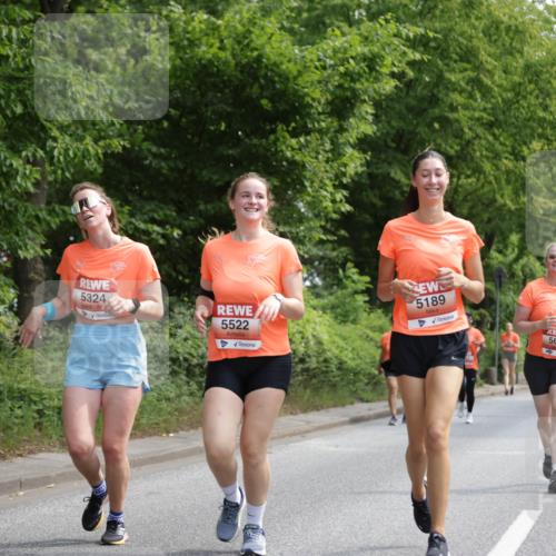 15.06.2025 - REWE Women's Run Jannik Wohlers http://msf.ph/oto/7976028 15.06.2025 10:10:30 Laufen 5324, 5522, 5189, 5666 meine-sportfotos.de