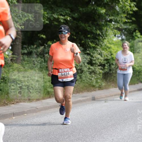 15.06.2025 - REWE Women's Run Jannik Wohlers http://msf.ph/oto/7976148 15.06.2025 10:10:36 Laufen 5257, 5424 meine-sportfotos.de