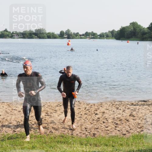 21.06.2025 - 27. Vierlanden-Triathlon MichiJ http://msf.ph/oto/7976149 15.06.2026 08:43:20 Schwimmen 11, 102, 139, 148 meine-sportfotos.de