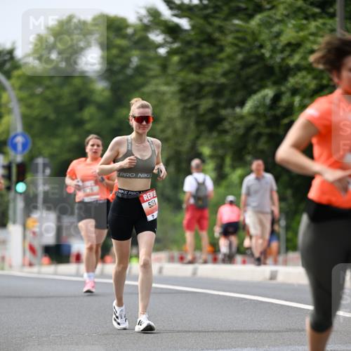 15.06.2025 - REWE Women's Run Dr. Thomas Lammeyer http://msf.ph/oto/7976190 15.06.2025 10:41:28 Laufen 5251 meine-sportfotos.de