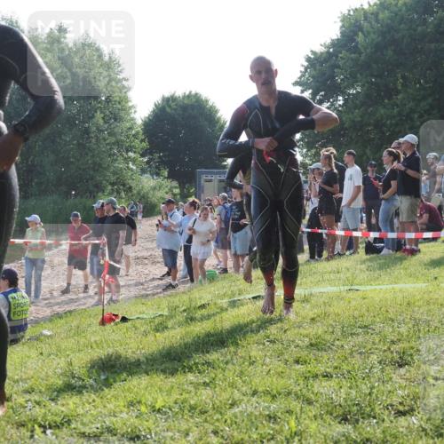 15.06.2025 - 27. Vierlanden-Triathlon KatJ http://msf.ph/oto/7976242 15.06.2025 08:32:57 Schwimmen 8, 25, 41, 60, 87 meine-sportfotos.de