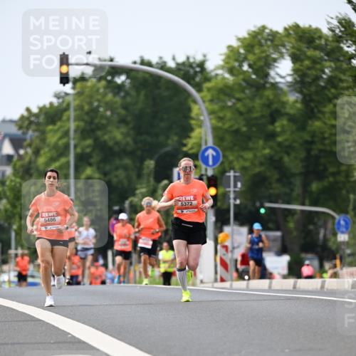 15.06.2025 - REWE Women's Run Dr. Thomas Lammeyer http://msf.ph/oto/7976312 15.06.2025 10:41:36 Laufen 5486, 5372 meine-sportfotos.de