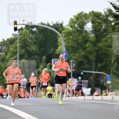 15.06.2025 - REWE Women's Run Dr. Thomas Lammeyer http://msf.ph/oto/7976326 15.06.2025 10:41:37 Laufen 5486, 5372 meine-sportfotos.de