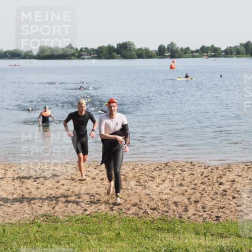 21.06.2025 - 27. Vierlanden-Triathlon MichiJ http://msf.ph/oto/7976369 15.06.2026 08:43:33 Schwimmen 32, 65, 74, 148 meine-sportfotos.de