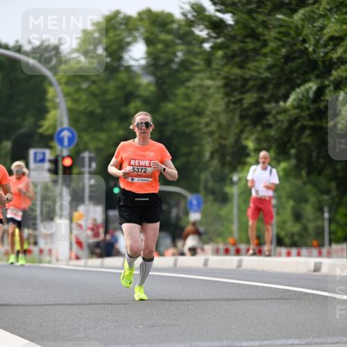 15.06.2025 - REWE Women's Run Dr. Thomas Lammeyer http://msf.ph/oto/7976372 15.06.2025 10:41:39 Laufen 5372 meine-sportfotos.de
