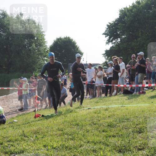 15.06.2025 - 27. Vierlanden-Triathlon KatJ http://msf.ph/oto/7976382 15.06.2025 08:33:08 Schwimmen 15, 36, 185, 234 meine-sportfotos.de