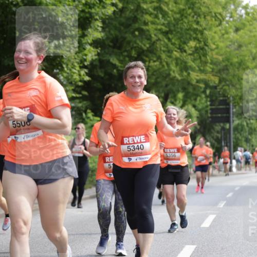 15.06.2025 - REWE Women's Run Jannik Wohlers http://msf.ph/oto/7976395 15.06.2025 10:10:53 Laufen 5238, 5500, 5340, 5356, 51 meine-sportfotos.de